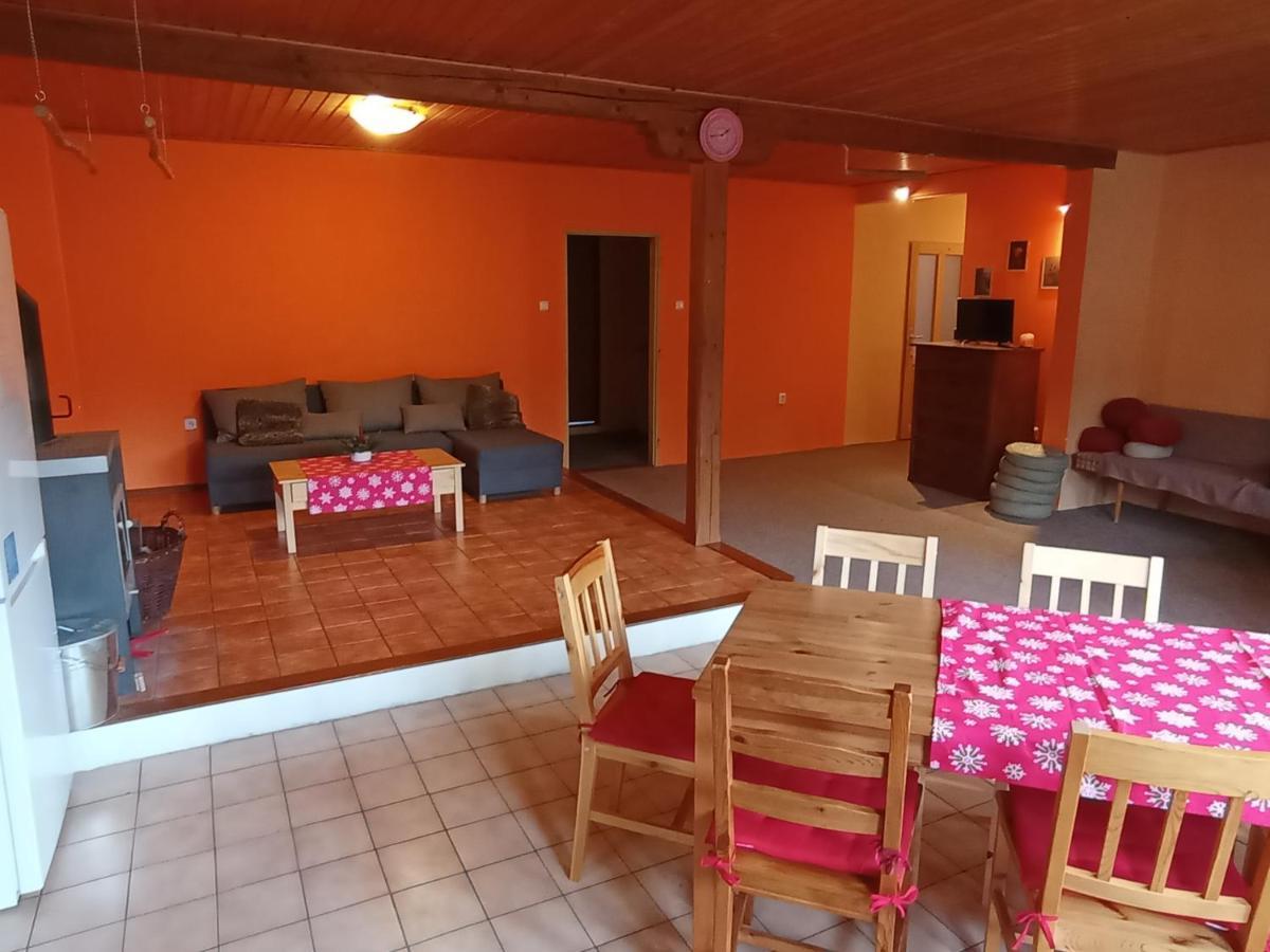 Bydlinska Zahradka Tesikov Villa Šternberk Eksteriør billede